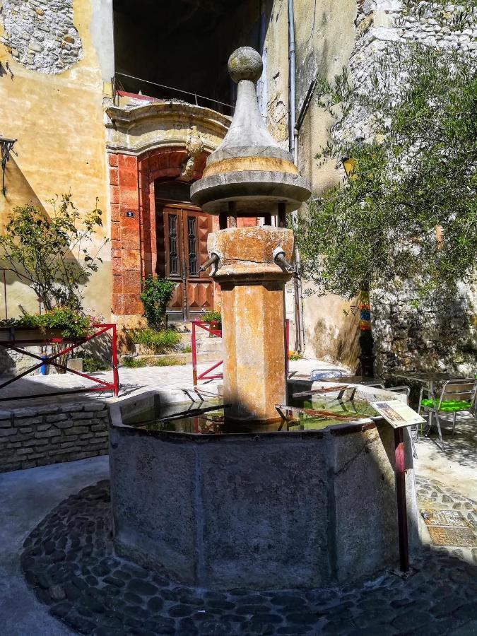 La Frigoule, Un Gite Au Coeur Du Parc Des Cevennes Generargues Buitenkant foto