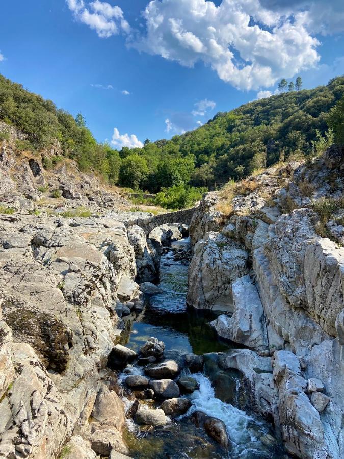 La Frigoule, Un Gite Au Coeur Du Parc Des Cevennes Generargues Buitenkant foto